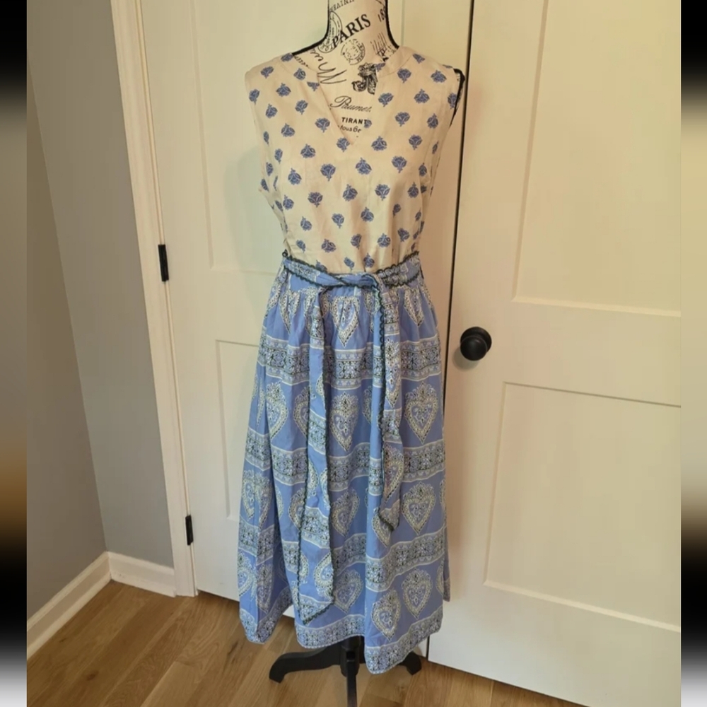 Elegant Blue Patterned Dress- NWT - Picture 5 of 7